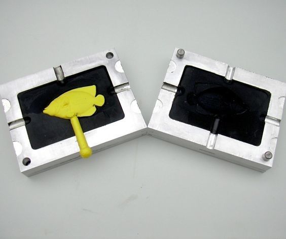 Aumentate la vostra produzione con parti di plastica di prima qualità e resistenti per stampi di plastica per iniezione con uno stampo epossidico.