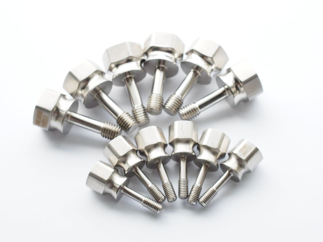 Alta precisione precisione CNC lavorazione di parti metalliche In acciaio inossidabile tornio in ottone in alluminio parti auto personalizzate